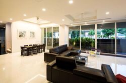 Orchard Road (D9), Terrace #449212011